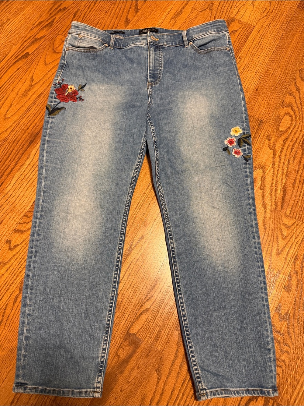 Talbots flawless 5-pocket slim ankle jeans with floral embroidery - size 16P